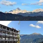 Grajski Dvor Radovljica