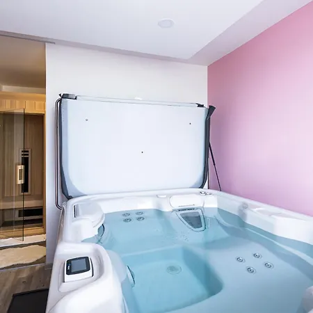 Grajski Dvor 3* Radovljica