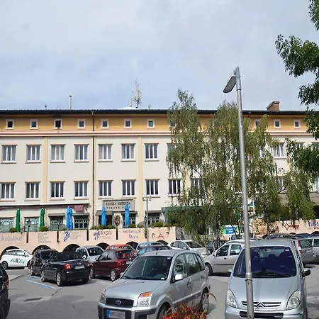 Szálloda Grajski Dvor 3*