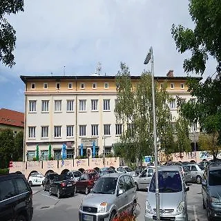 Grajski Dvor Radovljica