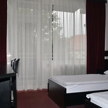 Grajski Dvor 3* Radovljica
