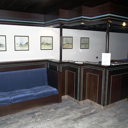 Grajski Dvor Szálloda 3*