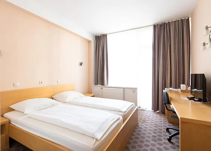 Grajski Dvor 3* Radovljica