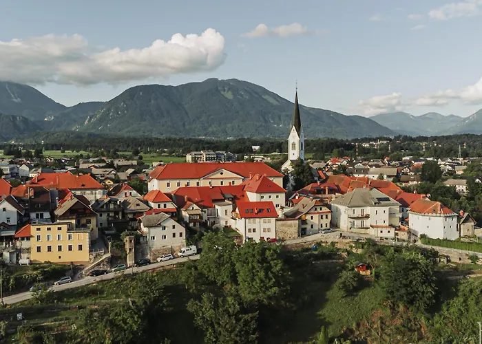 Grajski Dvor Radovljica