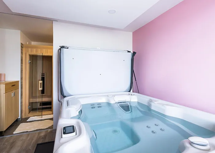 Grajski Dvor 3* Radovljica