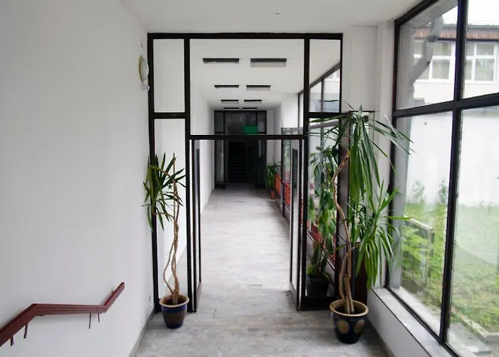 Grajski Dvor Радовлица