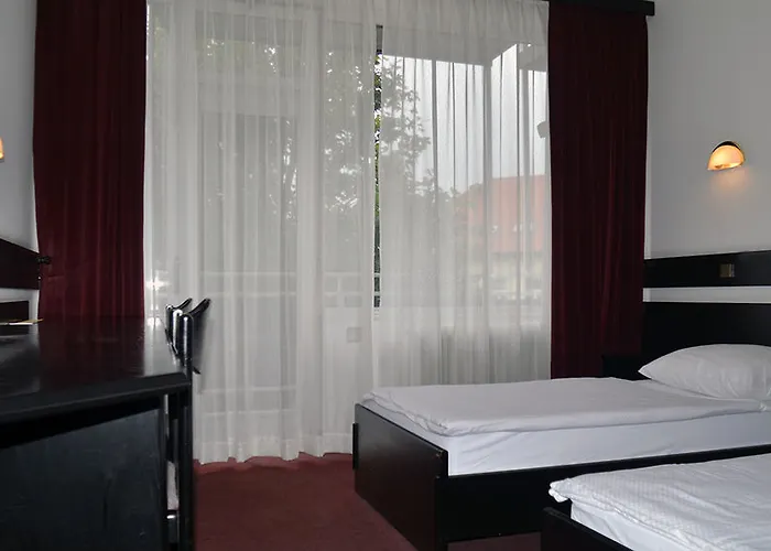 Grajski Dvor 3* Radovljica