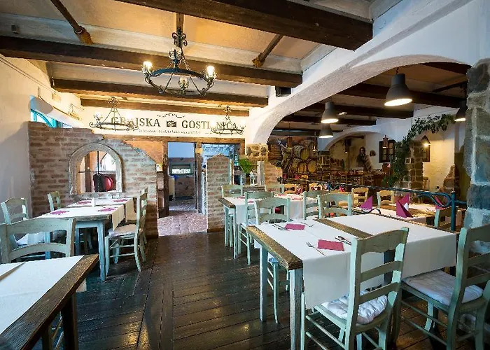 Отель Grajski Dvor 3*