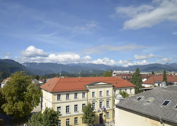 Grajski Dvor Hotel 3*