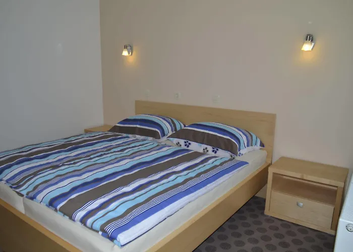 Grajski Dvor Radovljica